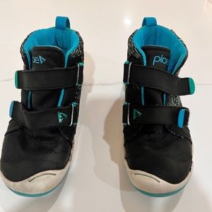 Plae Max Space Static collection. Washable, no laces, interchangeable straps.